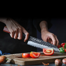 Cuțit de bucătărie japonez fabricat din oțel compozit cu 3 straturi