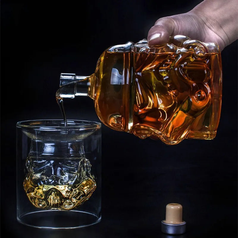 Decanter pentru whisky Sta Wars Stormtrooper 750 ml - set de pahare și sticlă