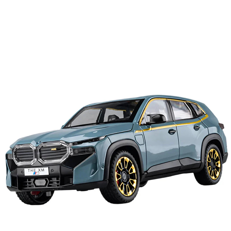 Model mare de BMW XM 1:24 - mai multe variante