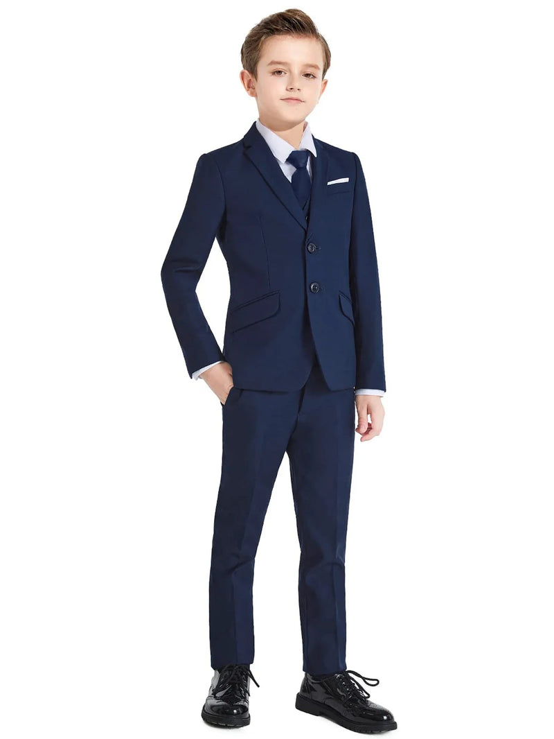Costum formal pentru băiat - mai multe variante
