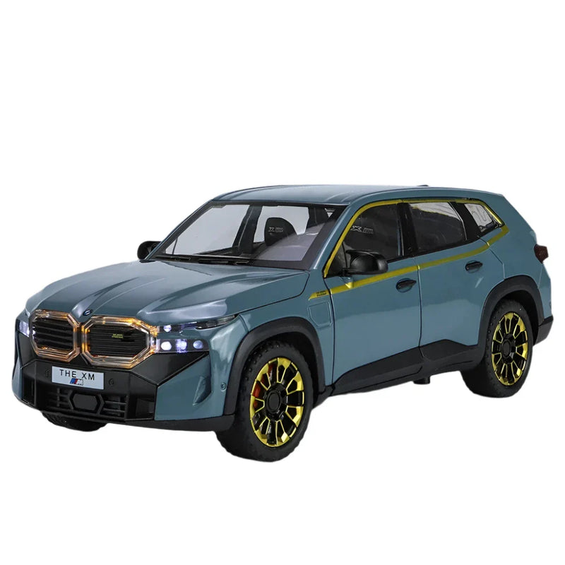 Model mare de BMW XM 1:24 - mai multe variante