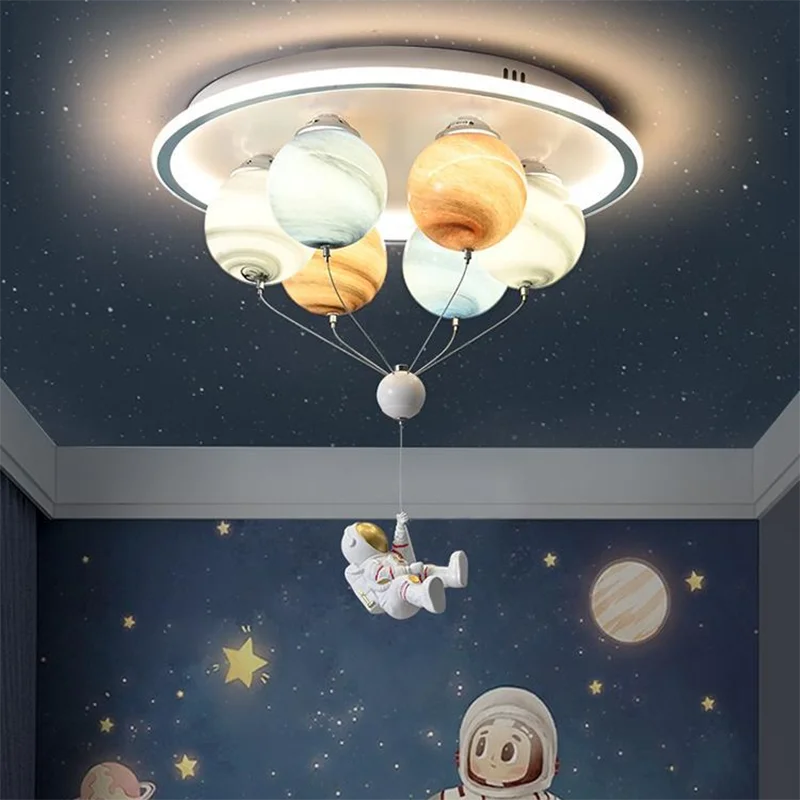 Design candelabru - spațiu și astronaut - mai multe variante