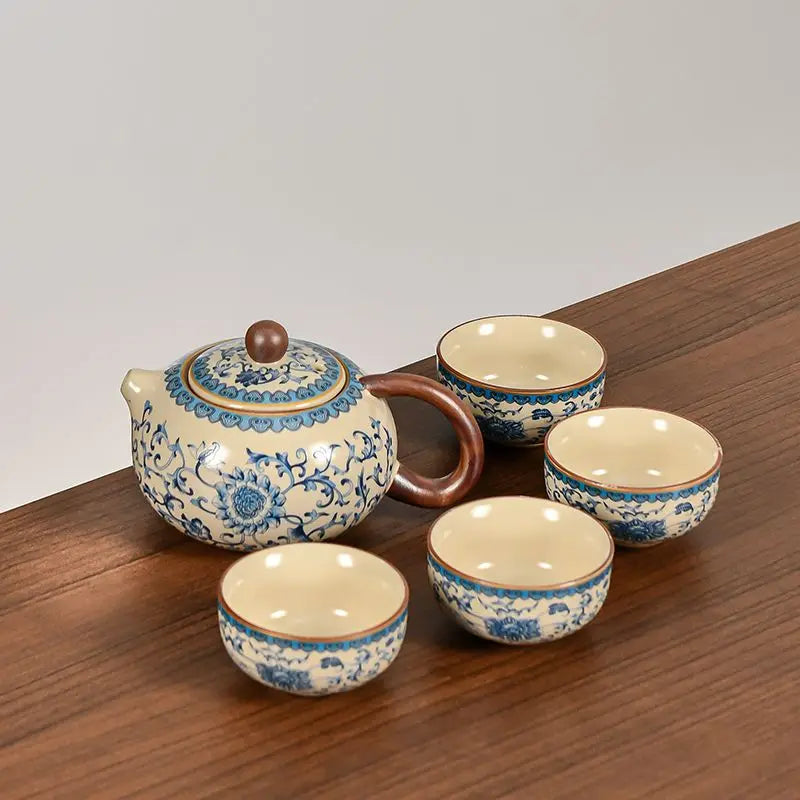 Set de ceai tradițional chinezesc din porțelan
