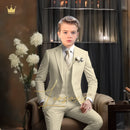 Costum elegant de băiat pentru nuntă - mai multe variante