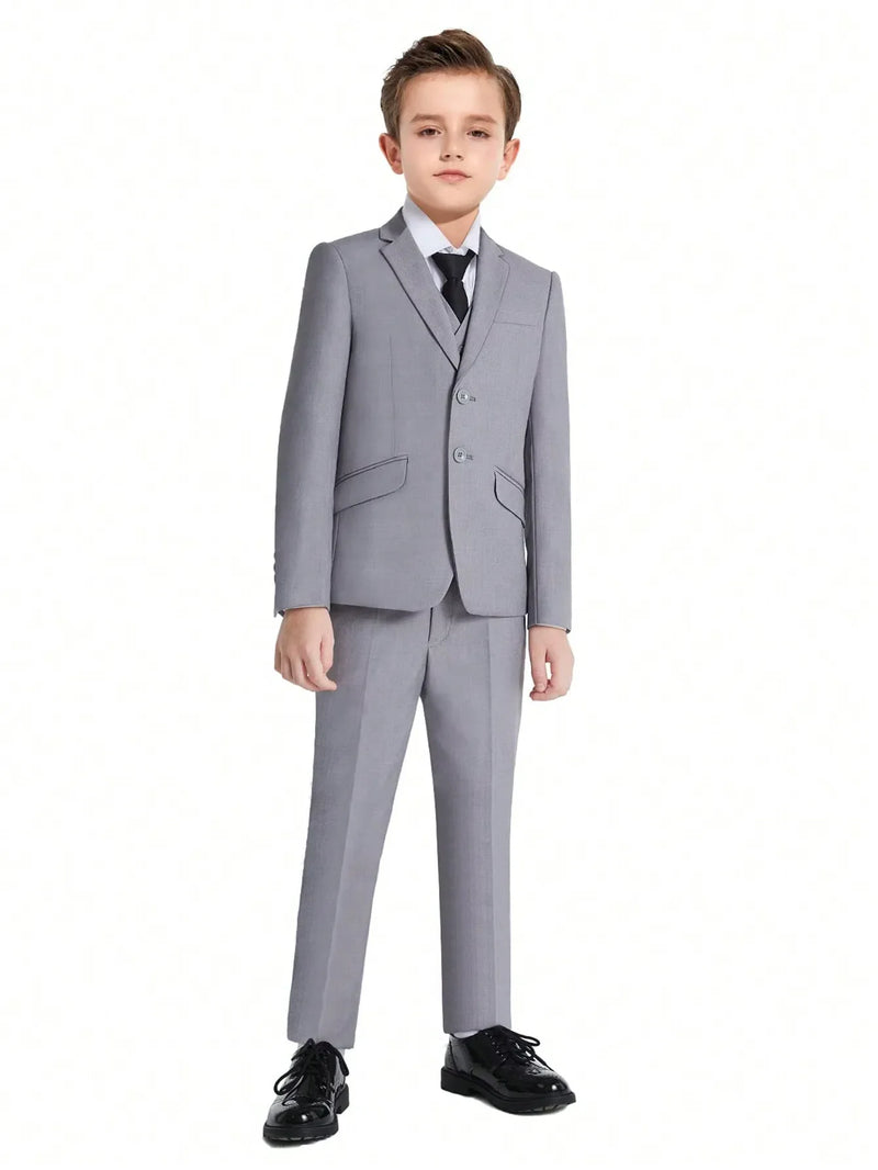 Costum formal pentru băiat - mai multe variante
