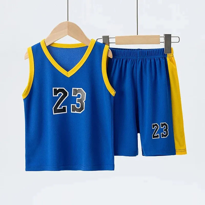 Tricou de baschet pentru copii și pantaloni scurți - mai multe variante