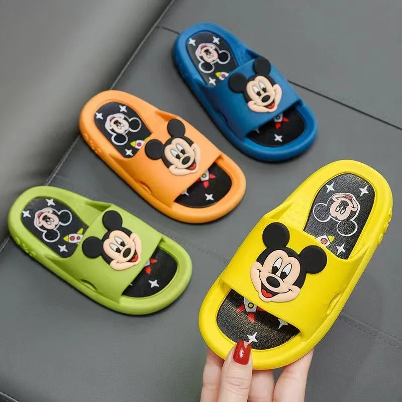 Mickey Mouse Papuci de casă pentru copii - mai multe variante