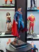 Sculptură mare de design Superman