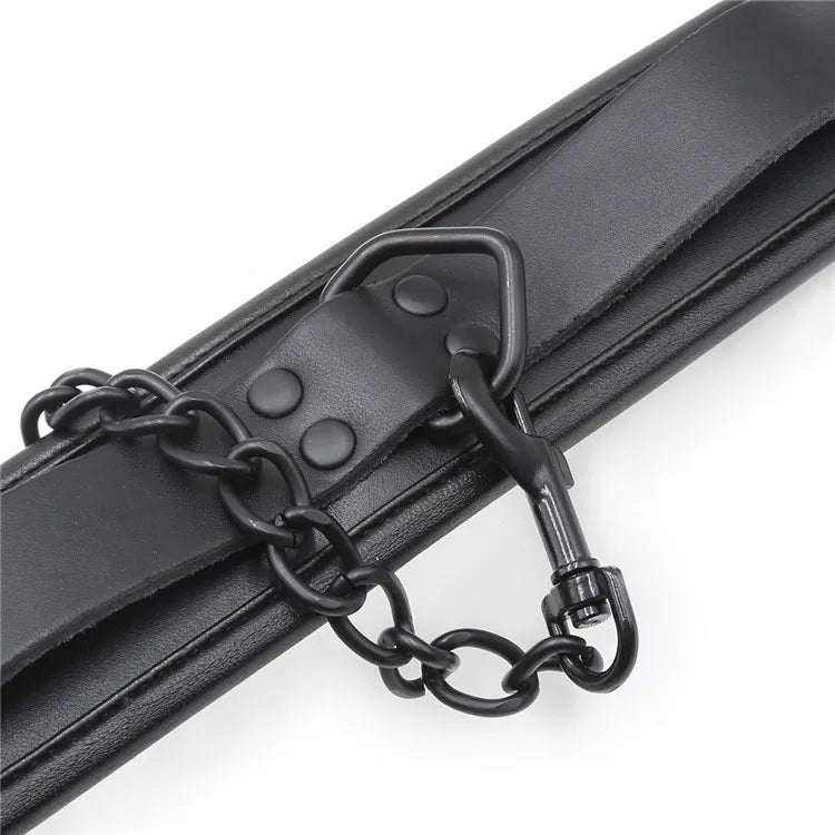 Set BDSM din piele de lux - cătușe și zgardă