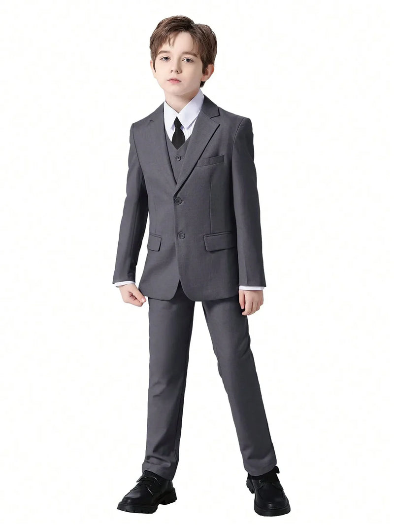 Costum formal pentru băiat - mai multe variante