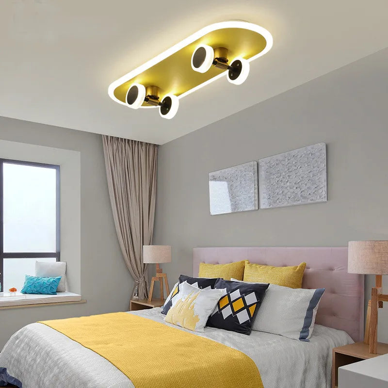 Design candelabru pentru copii - skateboard - mai multe variante