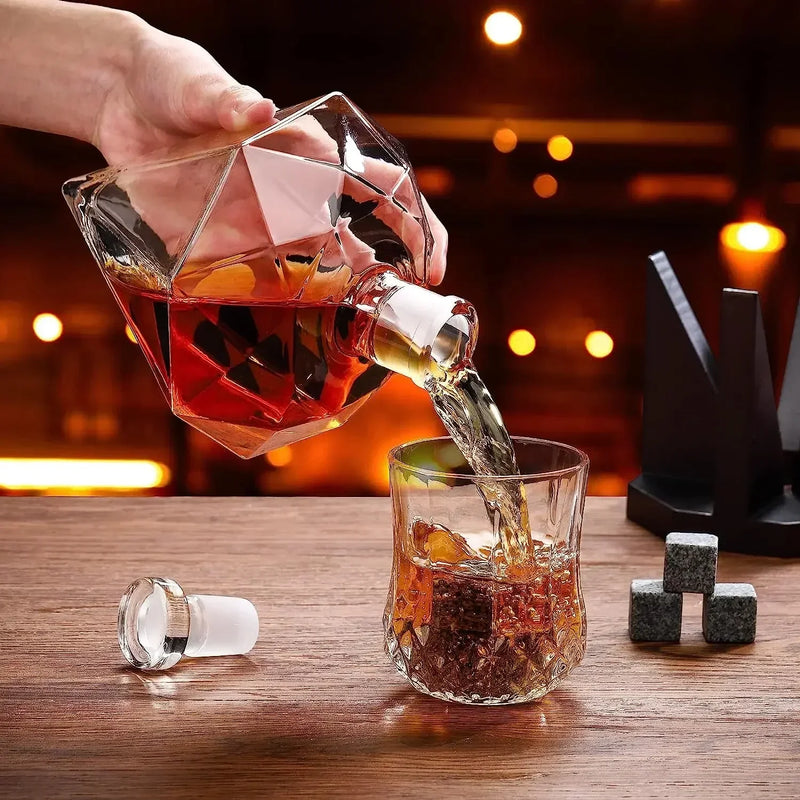 Decanter pentru whisky Diamond 1000 ml - cu suport și capac de etanșare