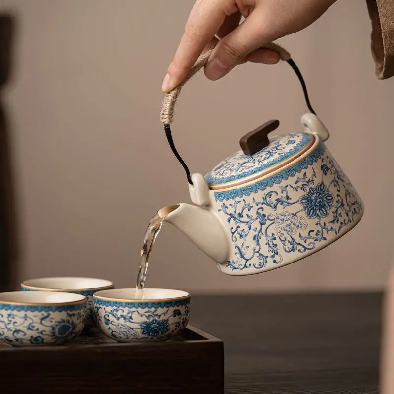 Set de ceai tradițional chinezesc din porțelan