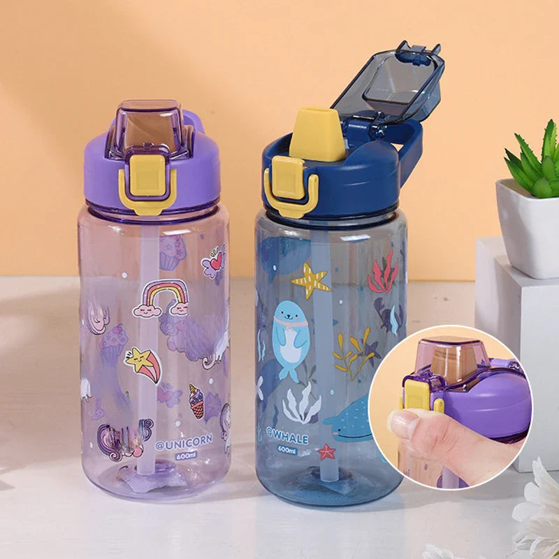 Sticlă de băut pentru copii 600 ml - mai multe variante