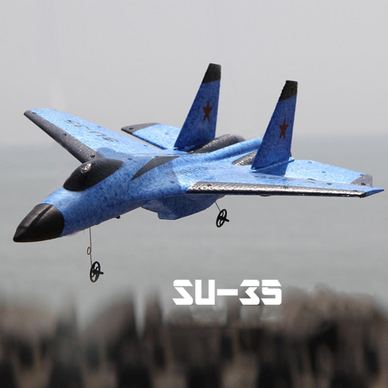 Model de avion de vânătoare cu telecomandă - mai multe variante