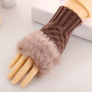 Mănuși fără degete pentru femei cu blană - mai multe variante