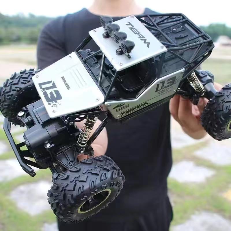 Mașină off-road cu telecomandă- mai multe variante