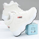 Cizme de iarnă izolate confortabile pentru femei - mai multe culori