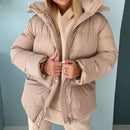 Jachetă elegantă pentru femei în jos - mai multe variante