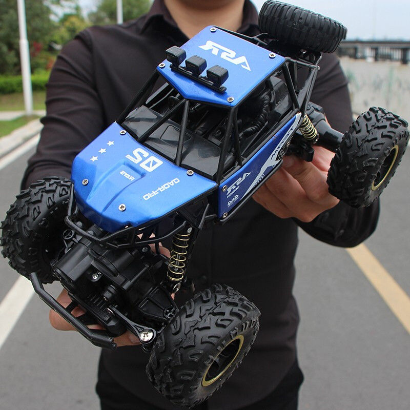 Mașină off-road cu telecomandă- mai multe variante