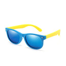 Ochelari de soare pentru copii cu carcasă - mai multe variante