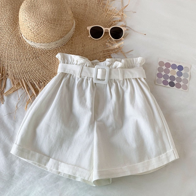 Pantaloni scurți de culoare pentru femei cu centură - mai multe culori